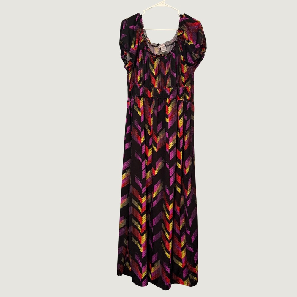 Stitch Btween Women's Plus 1X Multicolor Chevron Maxi Dress Empire Waist